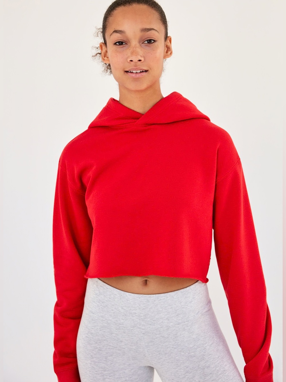 Aritzia Cozy Sweatfleece Perfect Crop Hoodie in tomato red size XS